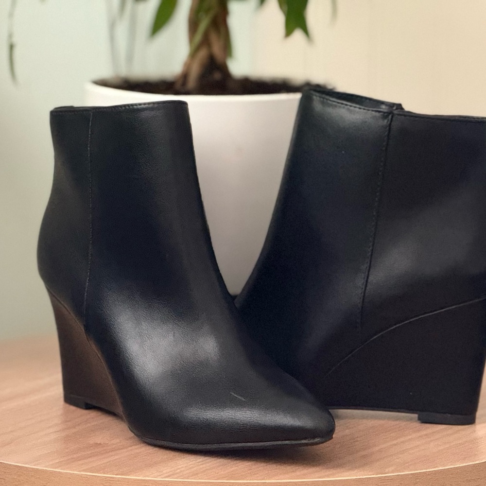 NWOT - Rachel Zoe Alana Black Wedge Ankle Boot